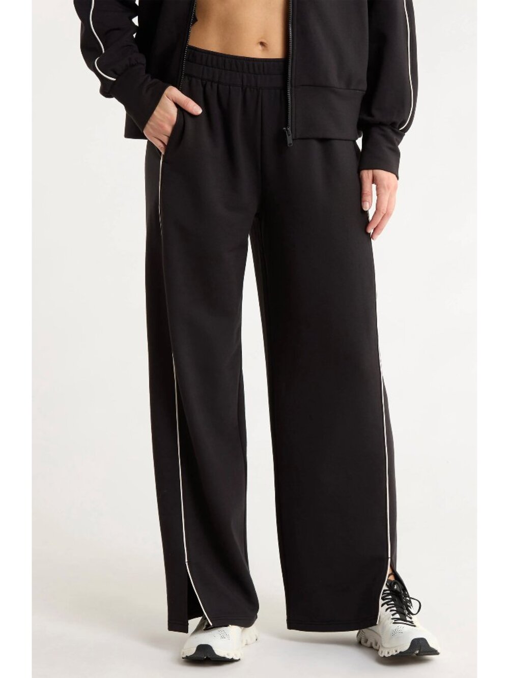 Z BY ZELLA NWT COZY KNIT BLACK TRACK PANTS. SIZE L